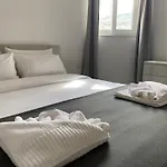 Beachfront 9ten11 Maisonette W Terrace By Homely アパート Is-Sellum
