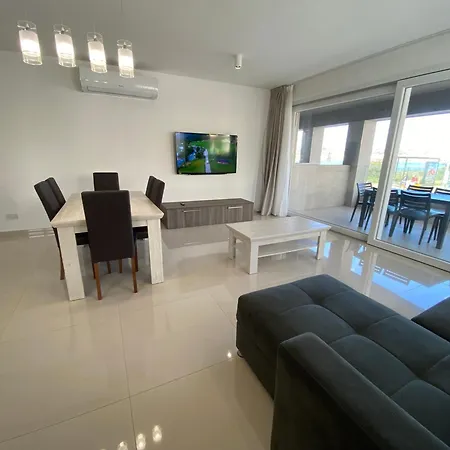 アパート Beachfront 9ten11 Maisonette W Terrace By Homely
