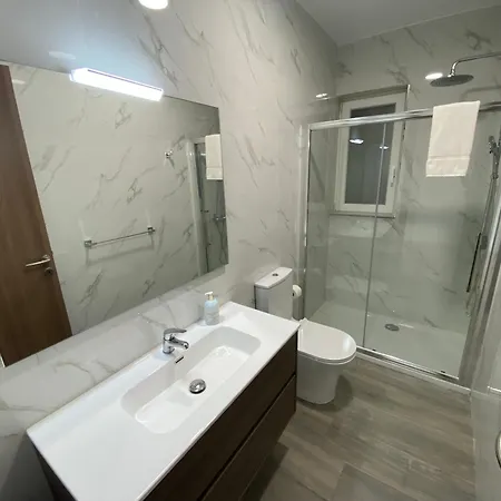 Апартаменты Beachfront 9ten11 Maisonette W Terrace By Homely