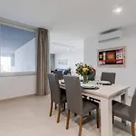 Apartamento Beachfront 9ten11 Maisonette W Terrace By Homely Is-Sellum