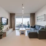 Apartamento Beachfront 9ten11 Maisonette W Terrace By Homely *