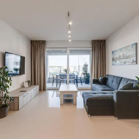 公寓 Beachfront 9ten11 Maisonette W Terrace By Homely *