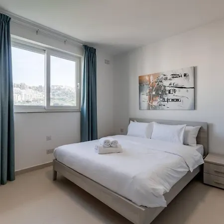 Beachfront 9ten11 Maisonette W Terrace By Homely *