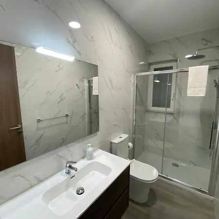 Daire Beachfront 9ten11 Maisonette W Terrace By Homely Is-Sellum