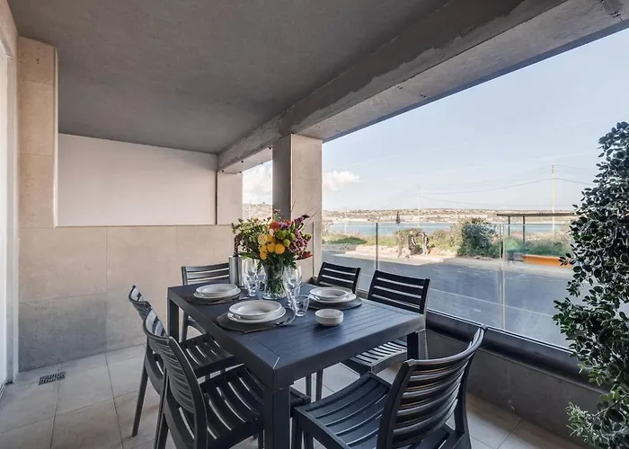 Beachfront 9ten11 Maisonette W Terrace By Homely Is-Sellum