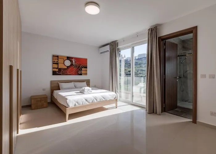 Beachfront 9ten11 Maisonette W Terrace By Homely Daire Is-Sellum