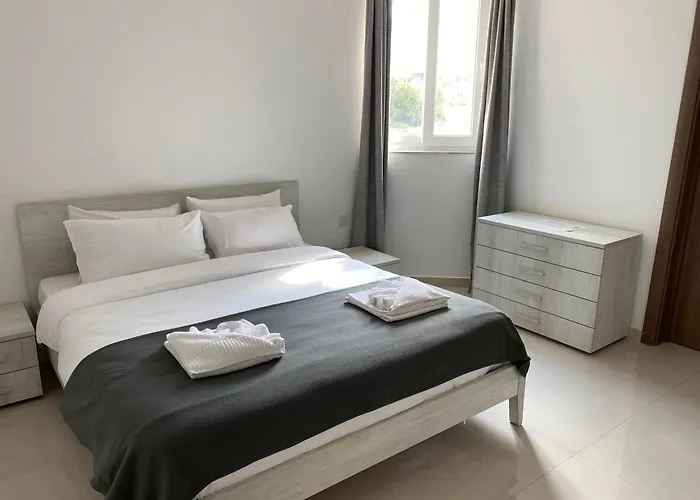 Lägenhet Beachfront 9ten11 Maisonette W Terrace By Homely