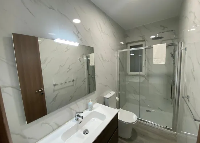 Beachfront 9ten11 Maisonette W Terrace By Homely * Is-Sellum