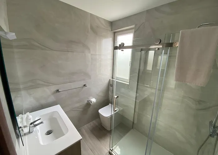 Beachfront 9ten11 Maisonette W Terrace By Homely Apartament *