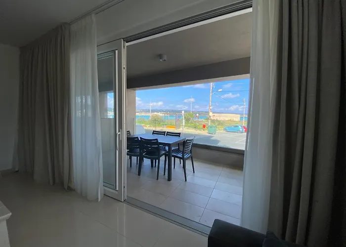 Beachfront 9ten11 Maisonette W Terrace By Homely Is-Sellum